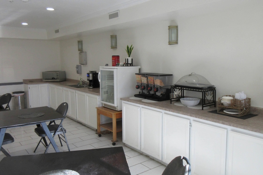 Quality Inn Carlin 42/58
