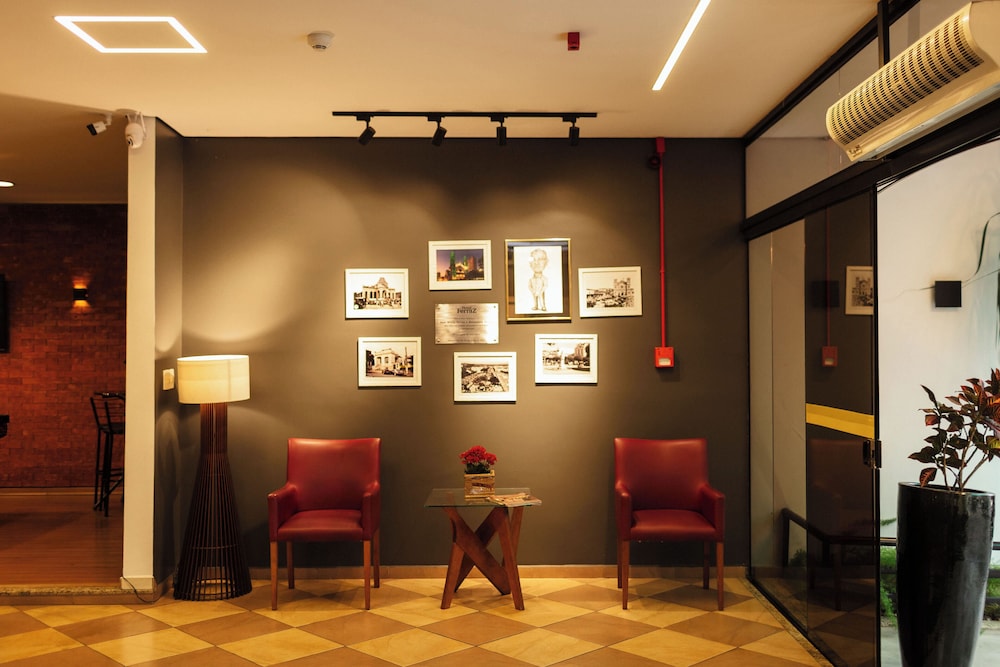 Ferraz Hotel 46/65