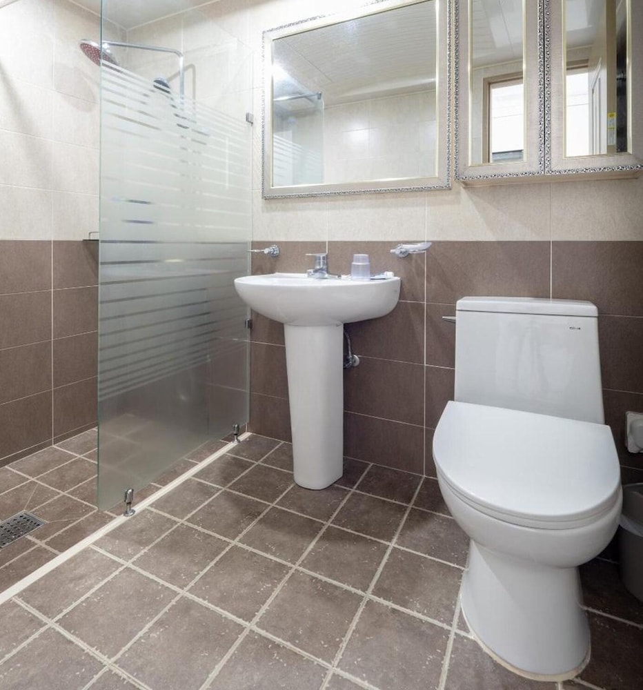 Seogwipo Dorame Pension 17/23
