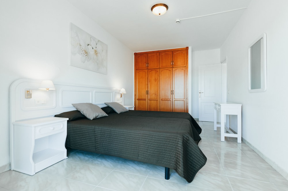 1 BEDROOM, SUPERIOR, APARTMENT