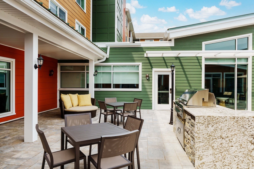 Residence Inn New Haven Hamden 15/27