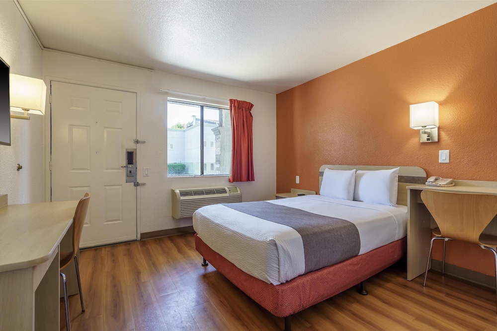 Motel6 Fremont, CA – North 29/58