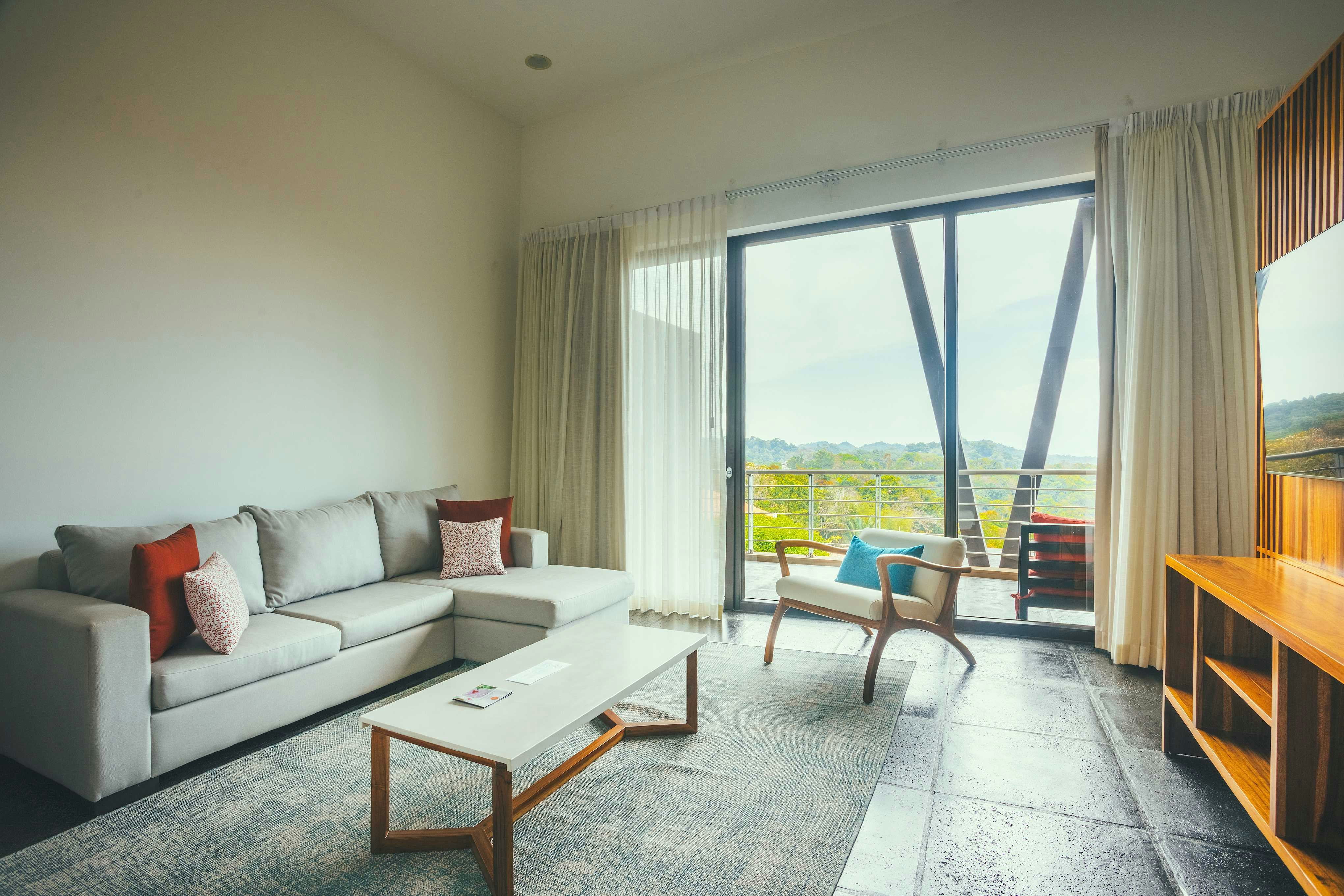 Los Altos Resort 56/82