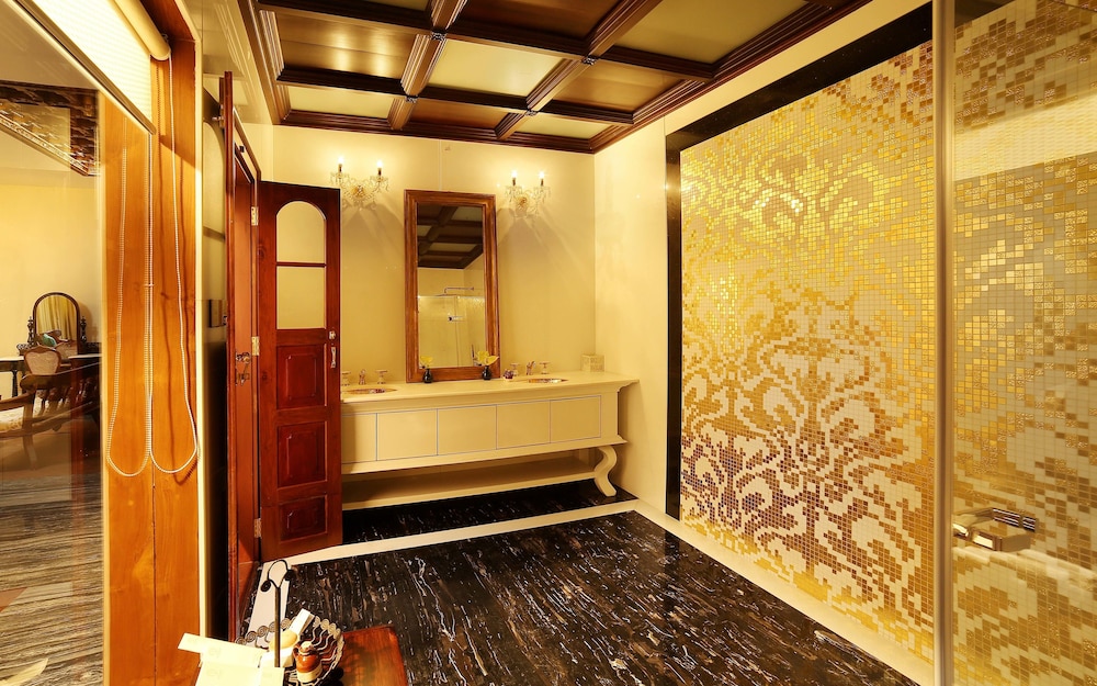 Ginger House Museum Hotel 12/30