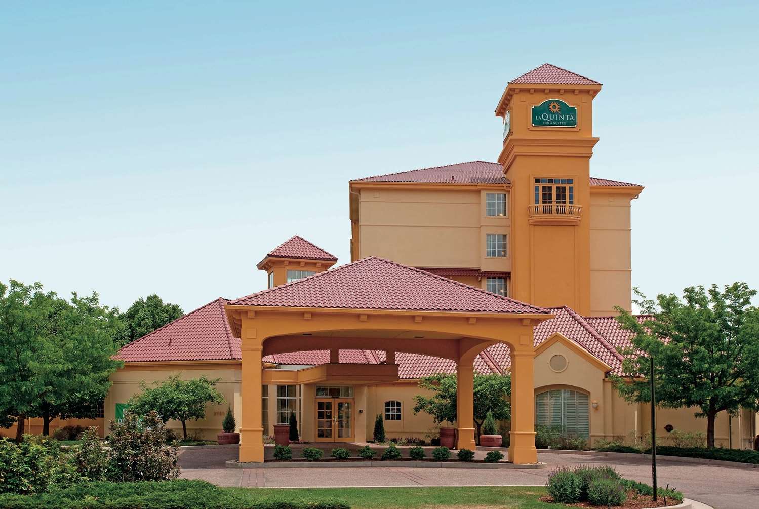 La Quinta Inn & Suites by Wyndham Colorado Springs South AP 5/33