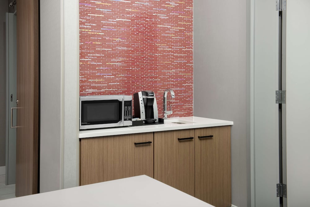 Hilton Garden Inn San Jose Airport 48/51