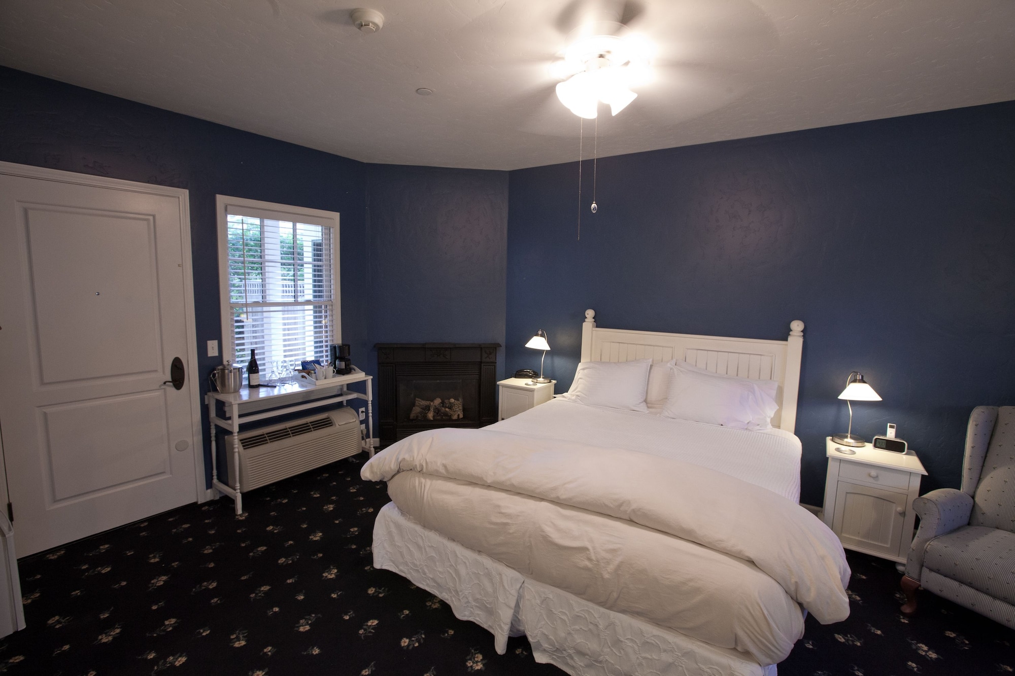 PREMIUM, KING BED