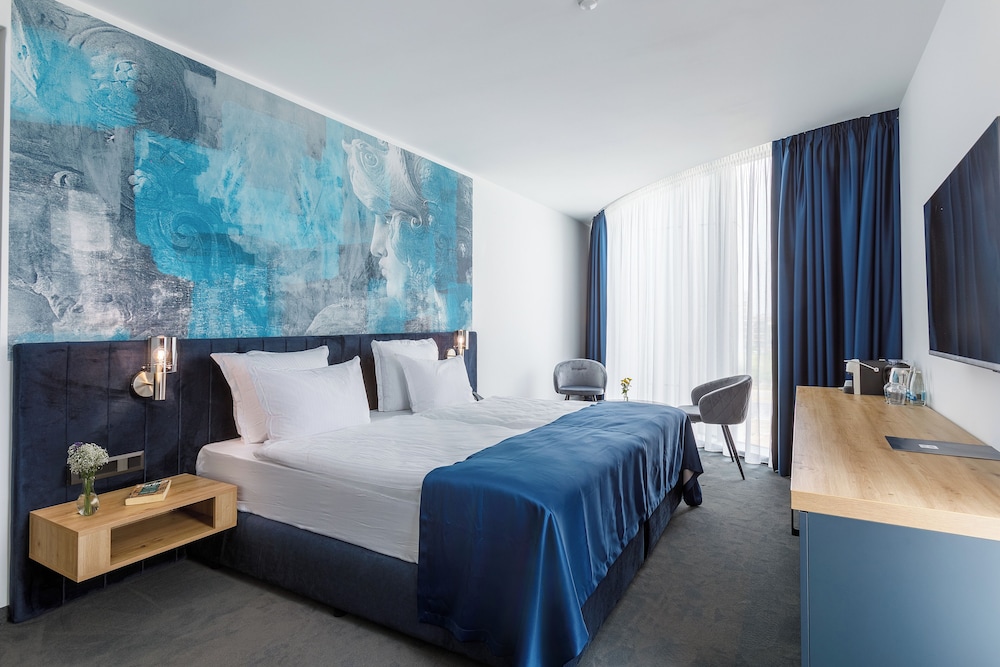 Blue Star Luxury Hotel 30/54