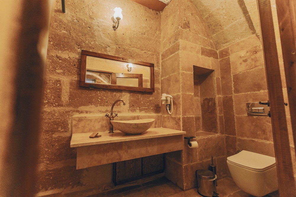 Zula Cave House 45/47