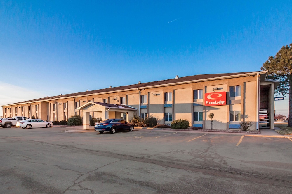 Econo Lodge Lexington, NE 39/44