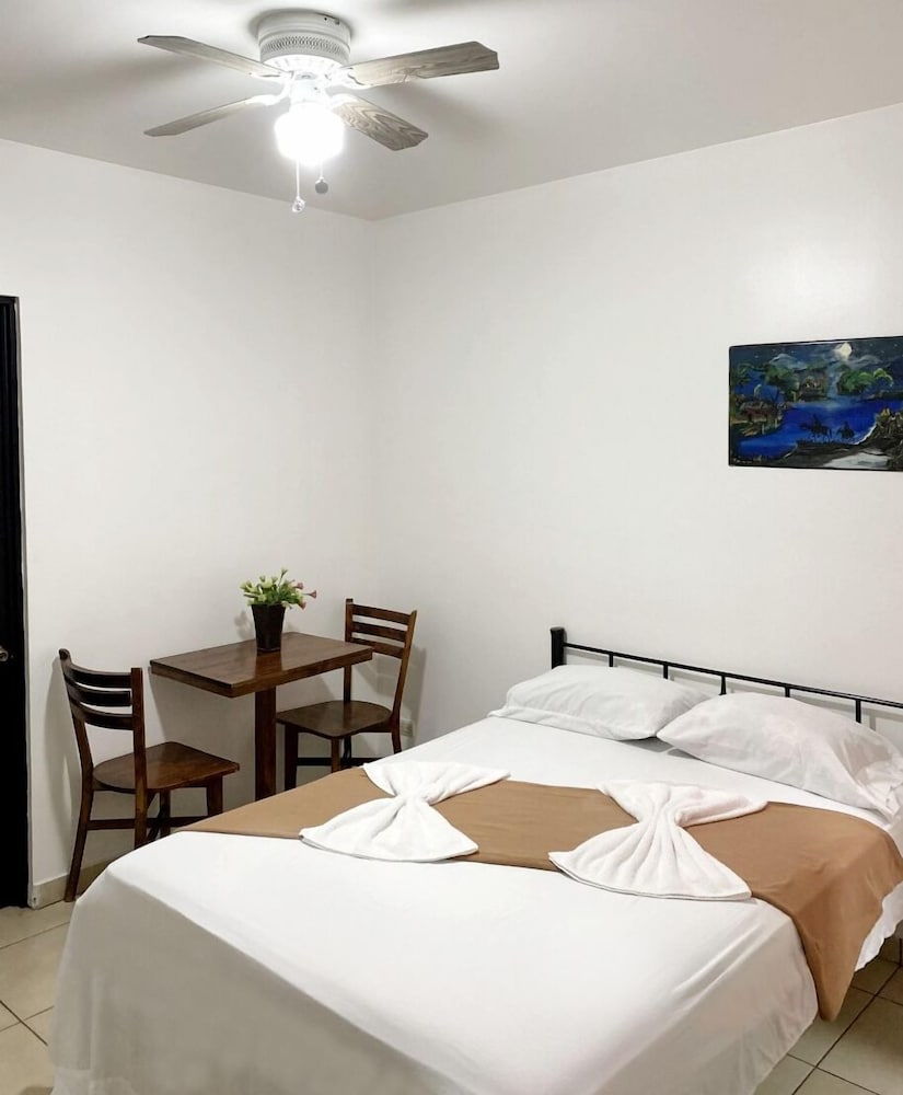 Hotel Quinta Avenida 35/56