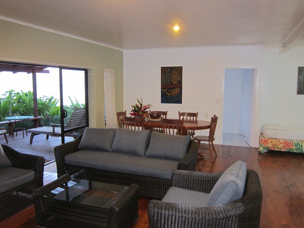 Raina Beach Apartments 41/71