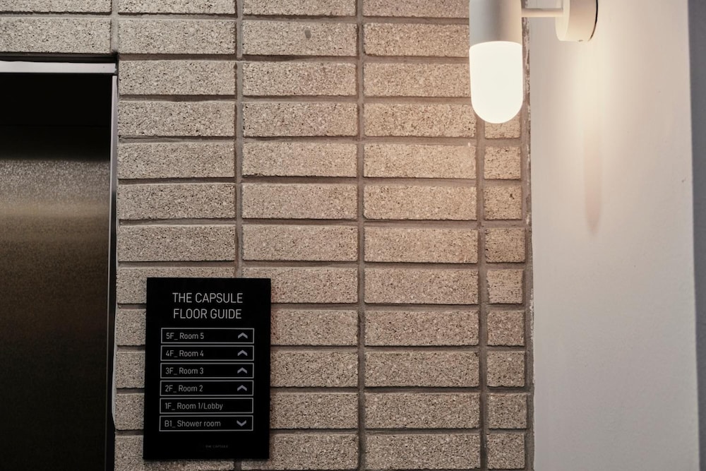 THE CAPSULE Myeongdong 14/33