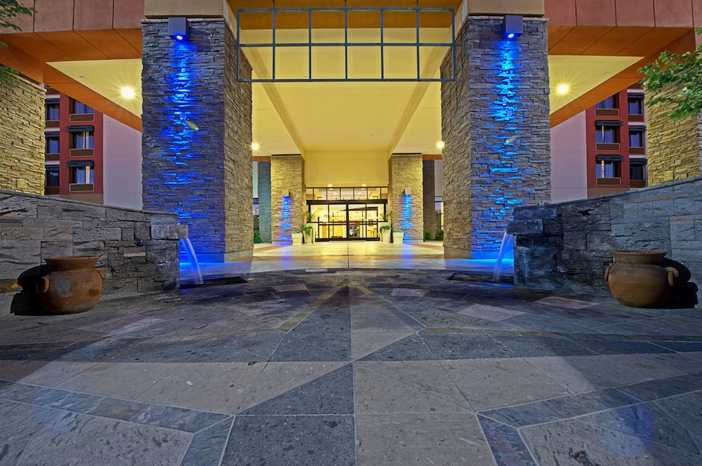 Holiday Inn Express Suites Tempe 5/46