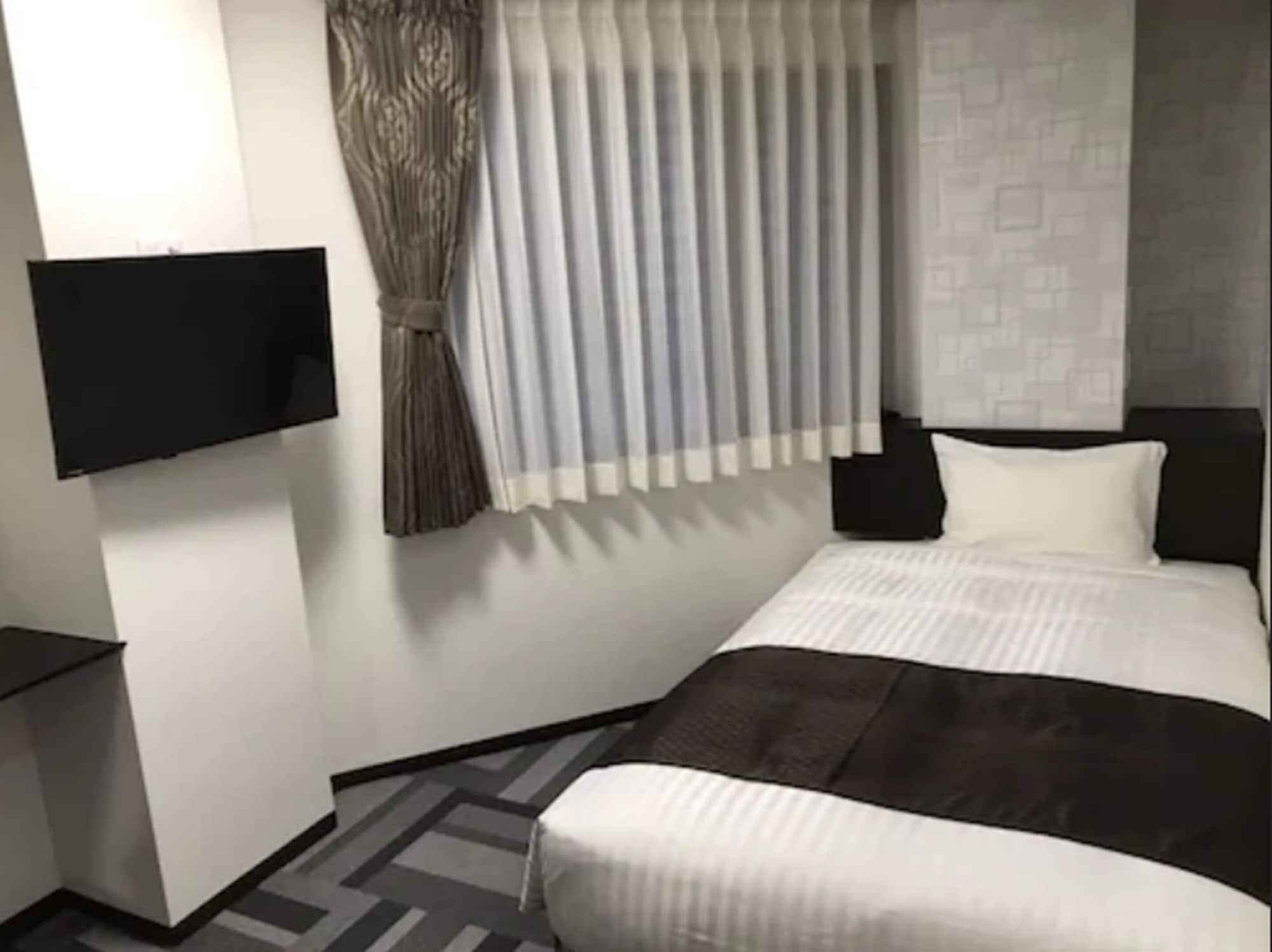 Akasaka Urban Hotel Annex 12/37
