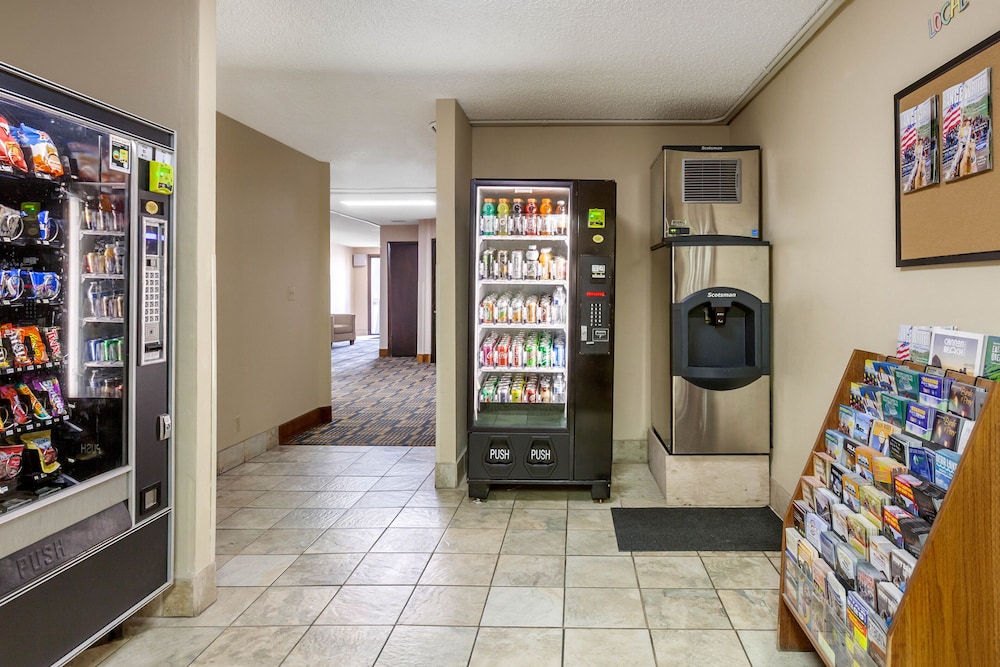 Rodeway Inn and Suites Ontario 35/45
