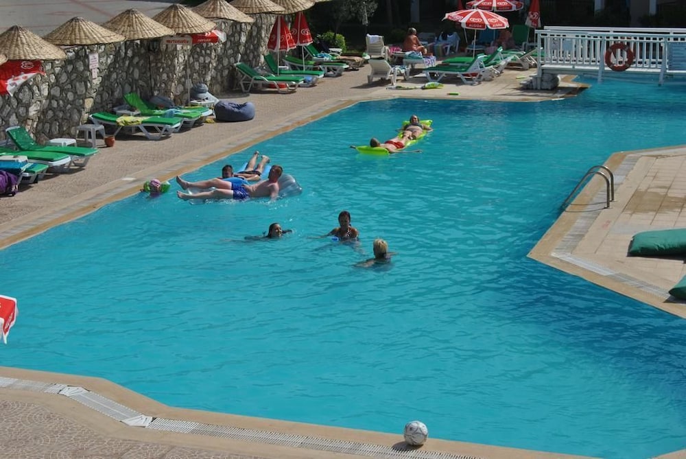 Club Ekinci Palace 23/29