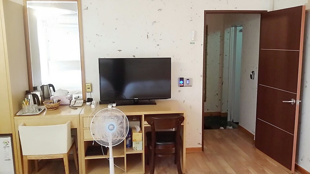 Jeonju Tourist Hotel 26/34