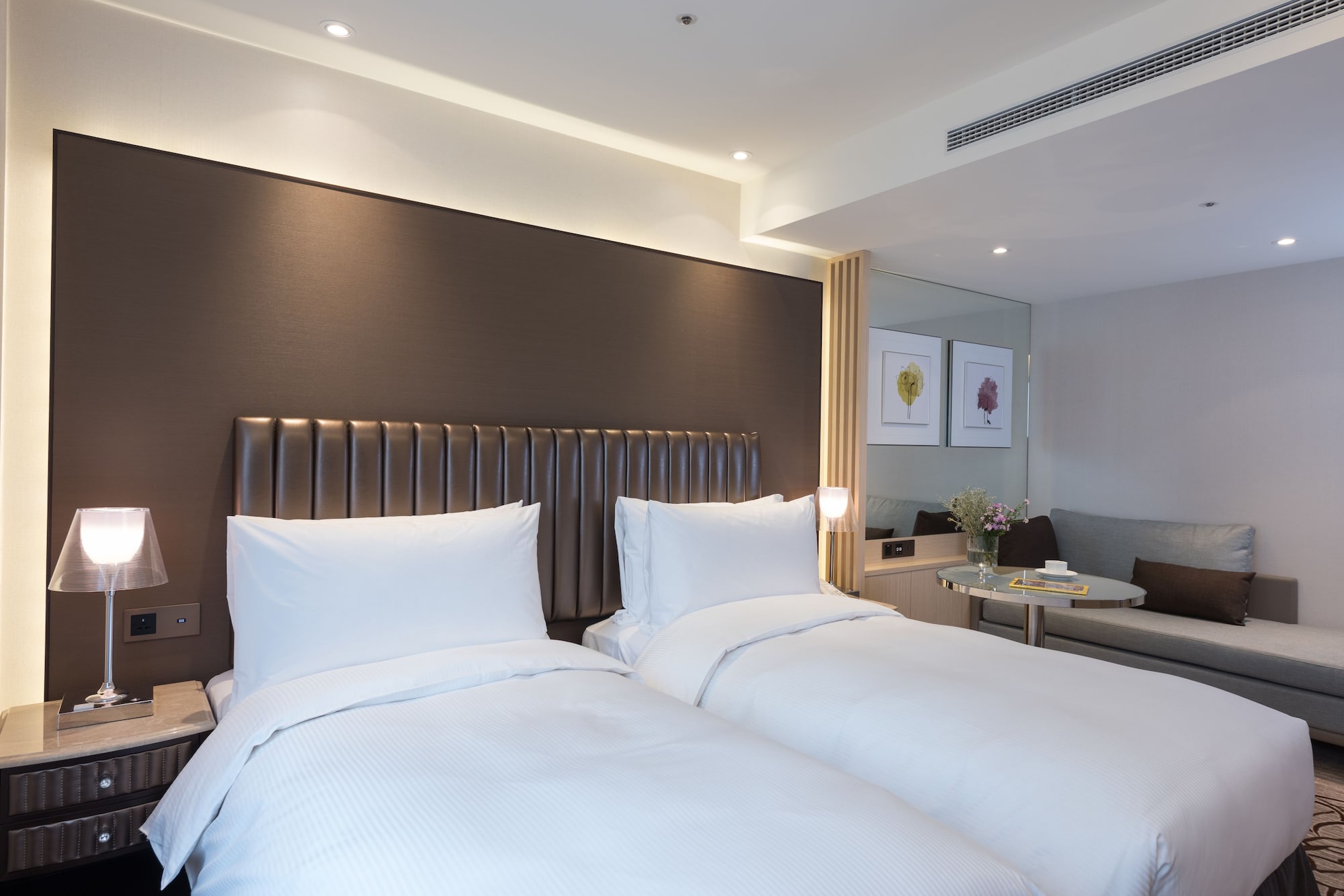BUSINESS, TWIN BEDS