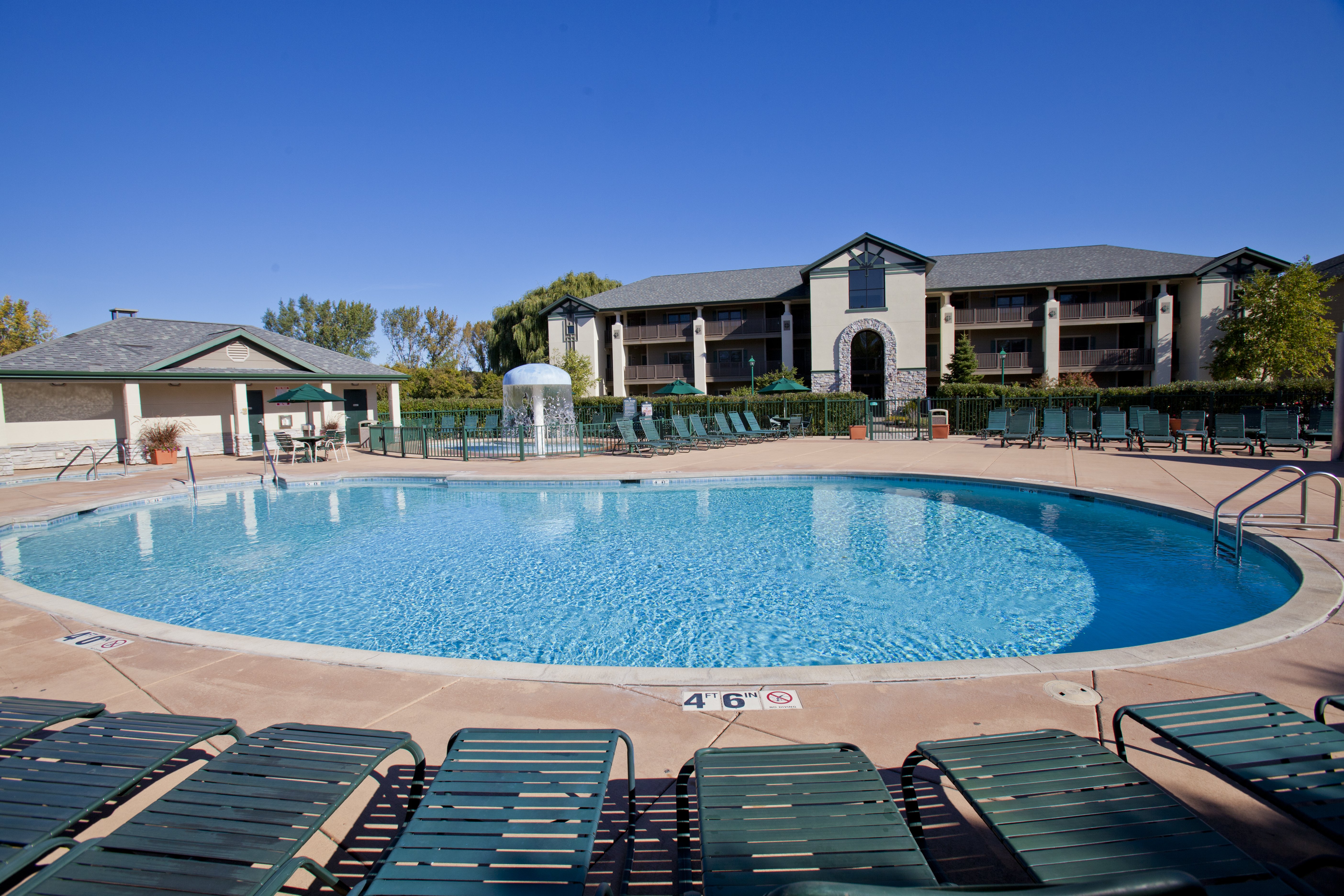 Holiday Inn Club Vacations At Lake Geneva Resort 2/39