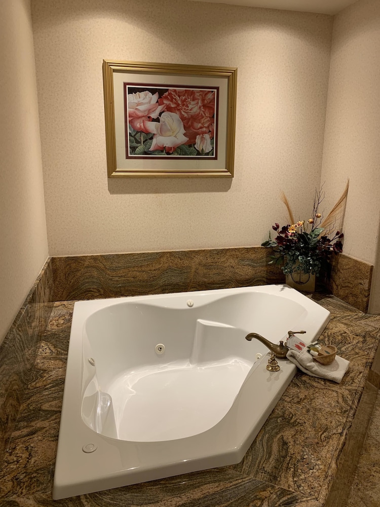 Inn at Churon Winery 46/50