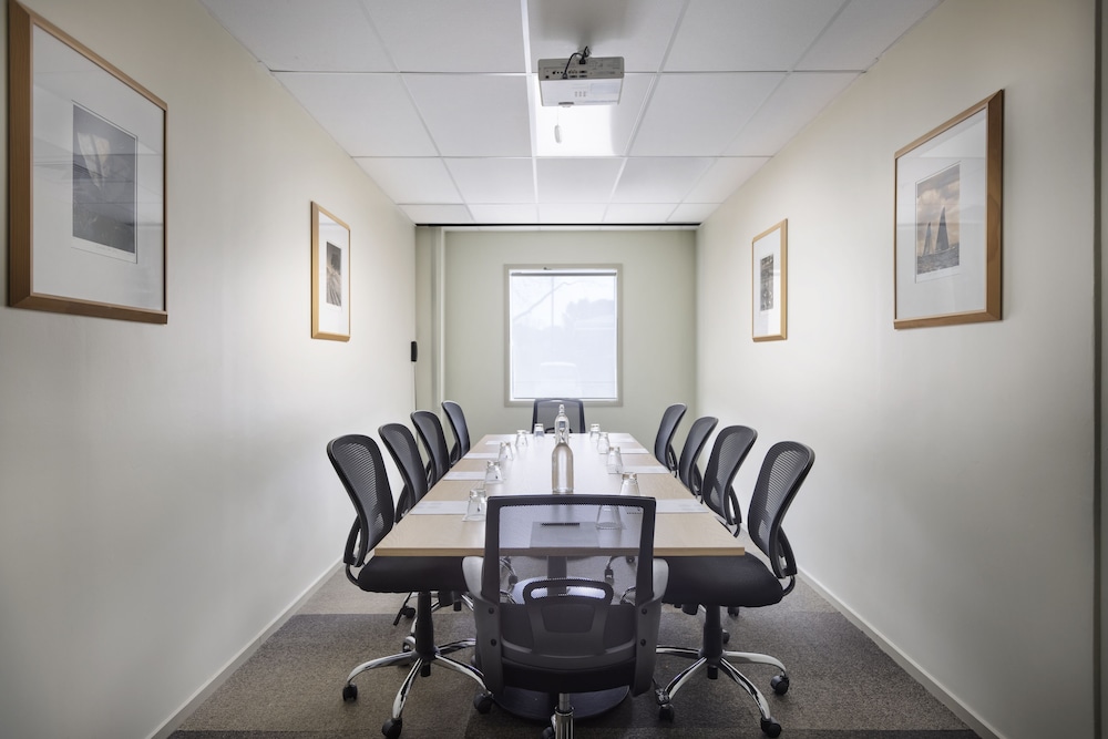 ibis Auckland Ellerslie 55/74