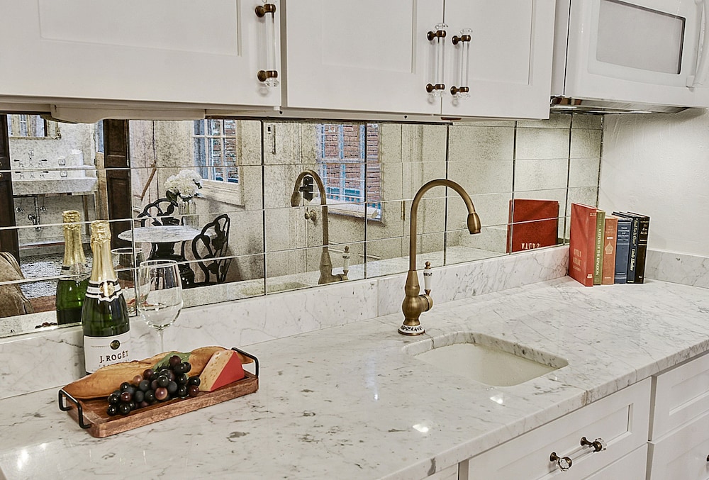 French Quarter Mansion 49/50