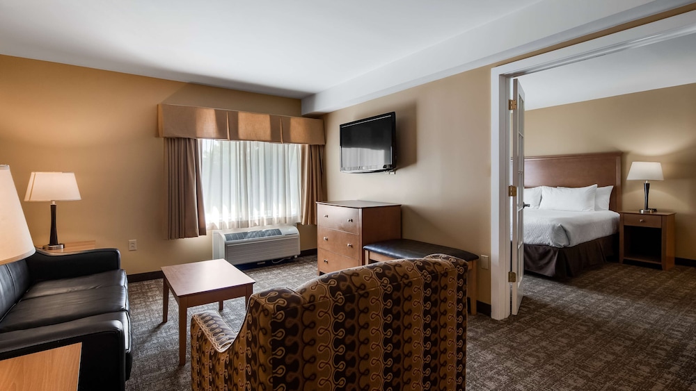 Best Western Plus Windjammer Inn & Conference Center 23/46