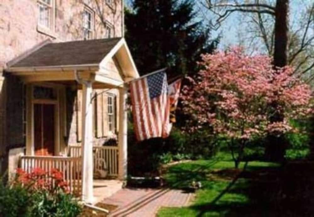 The Wayside Inn Bed Breakfast 42/50