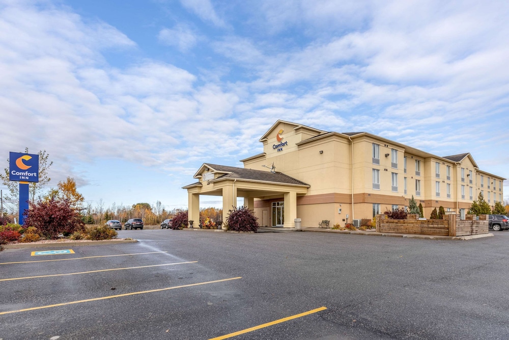 Comfort Inn Sturgeon Falls 3/40