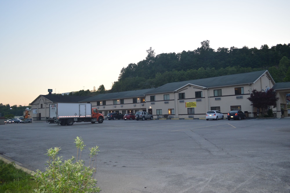 American Elite Inn 62/66