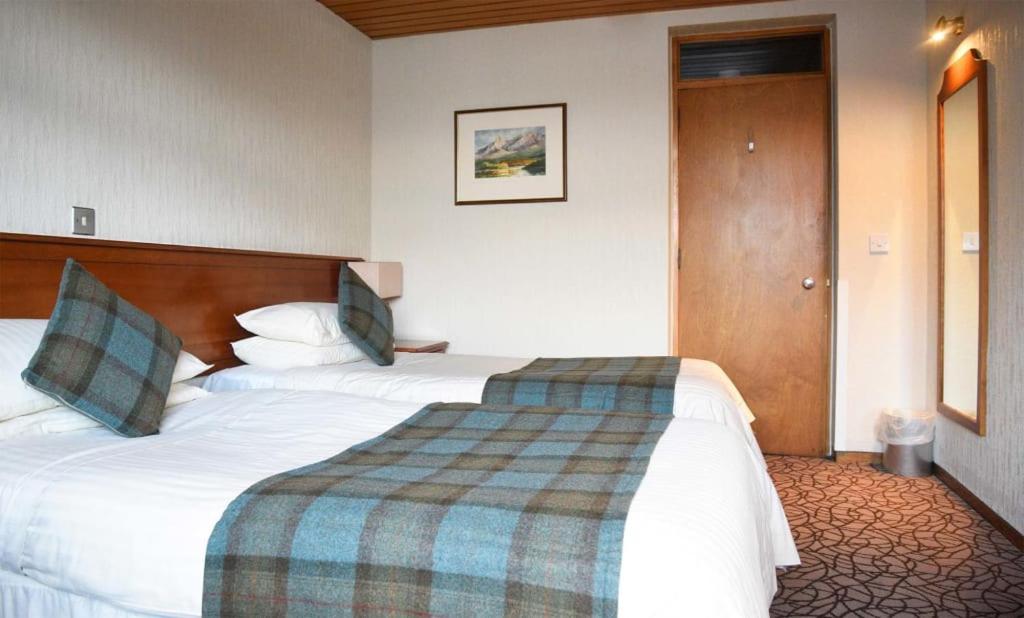 Room, Twin Beds, Sea View