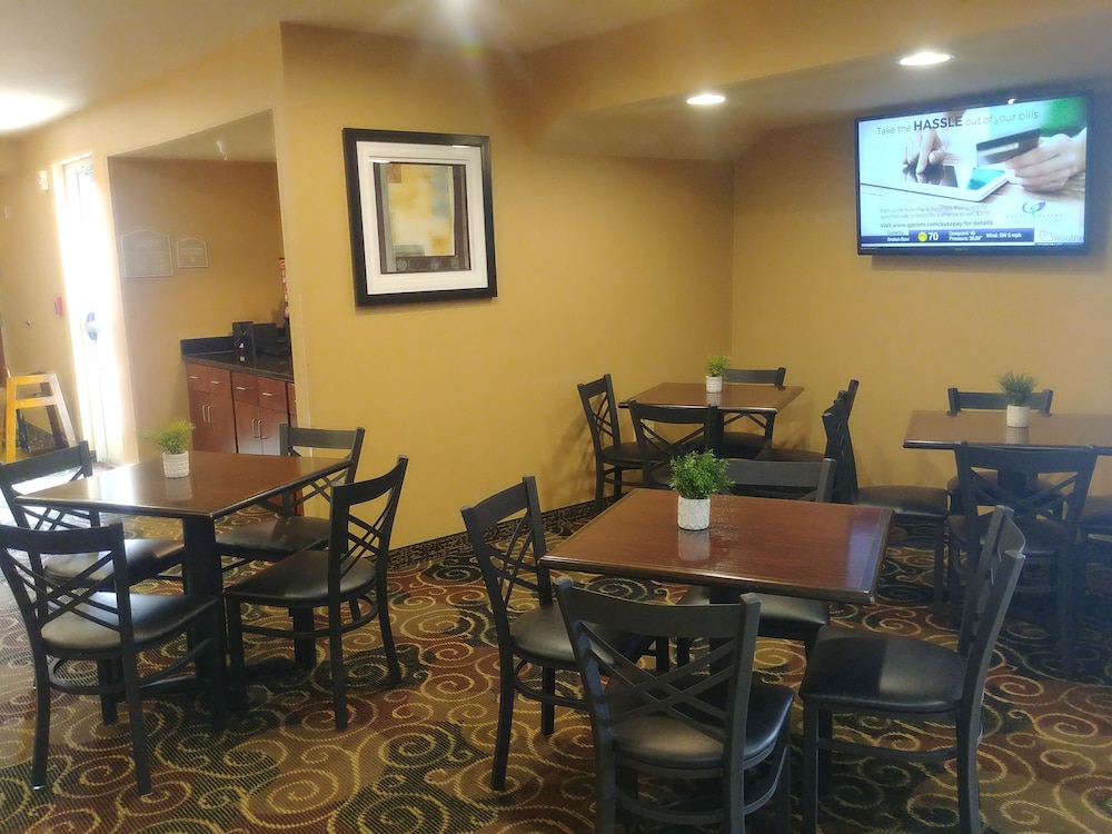 Cobblestone Hotel And Suites Broken Bow 33/51