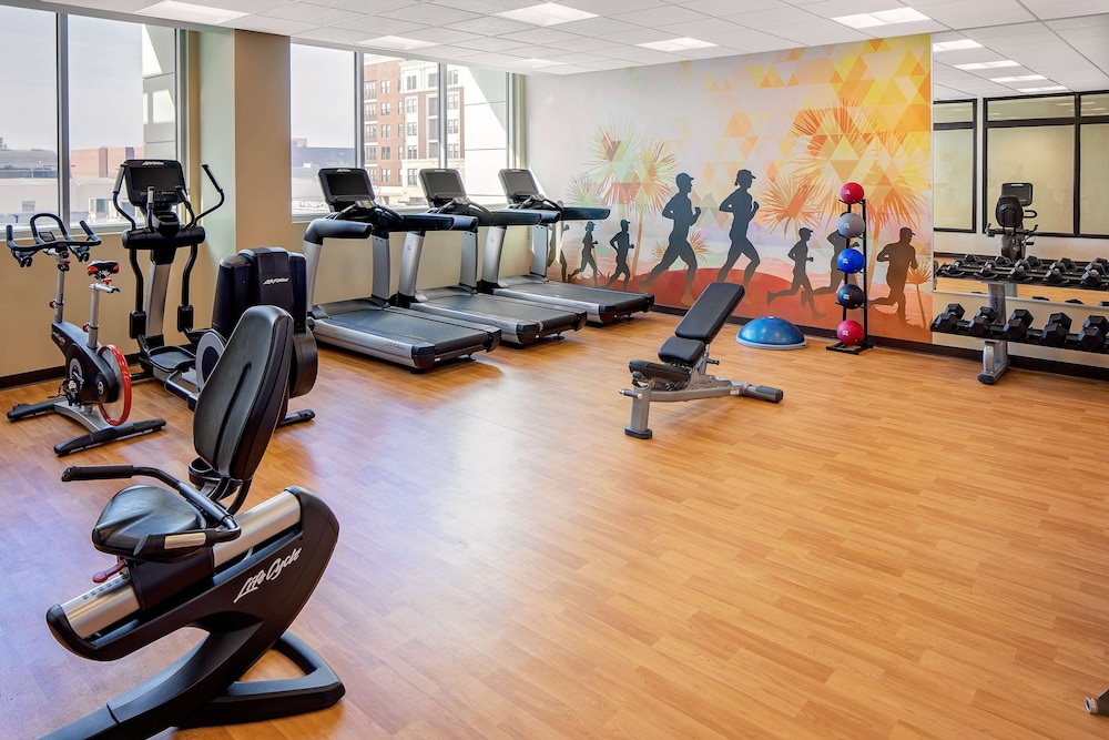 Hyatt Place Glendale/Los Angeles 34/55
