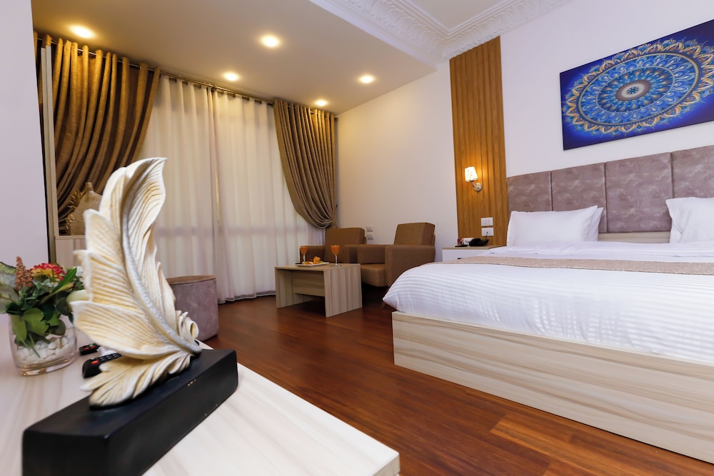 Pyramid Edge Hotel 19/53