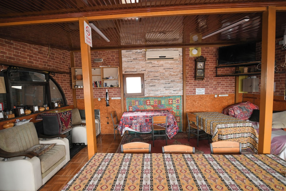 Anz Guesthouse 24/50