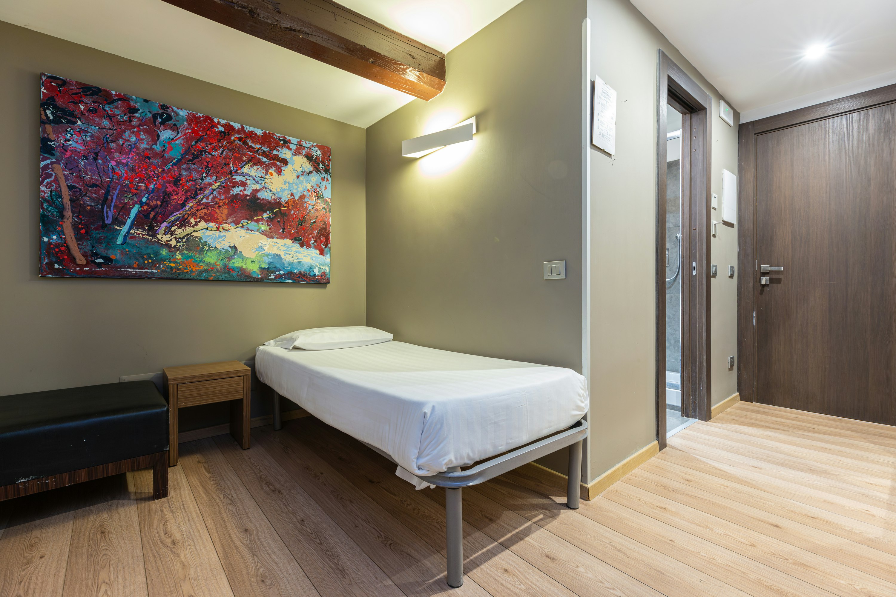 Trevi Hotel 27/79