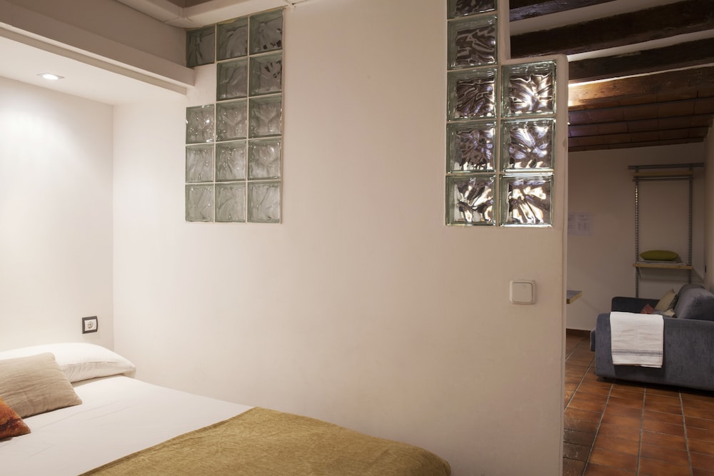 AinB Las Ramblas Guardia Apartments 33/60