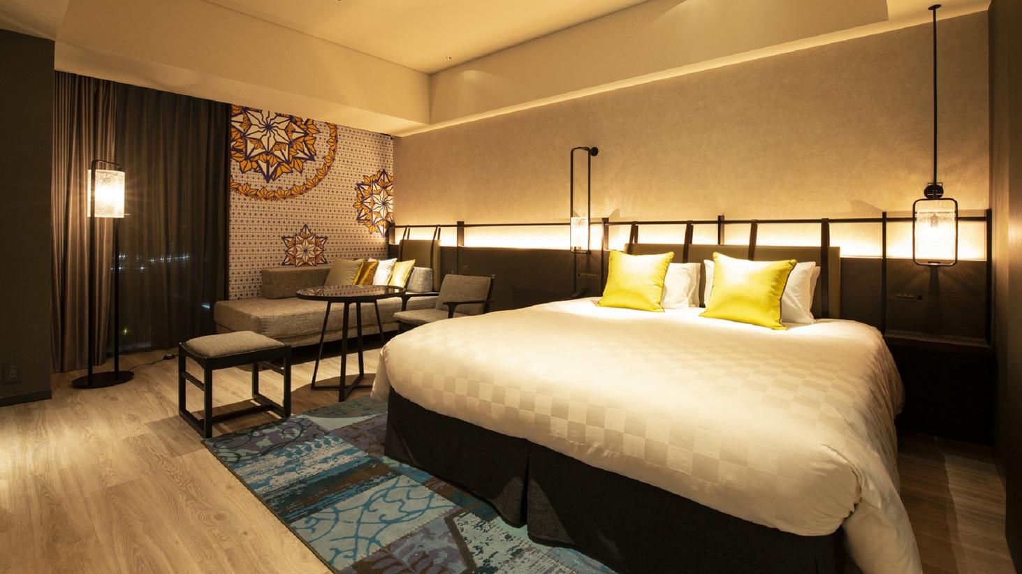 Room, King Bed, Corner