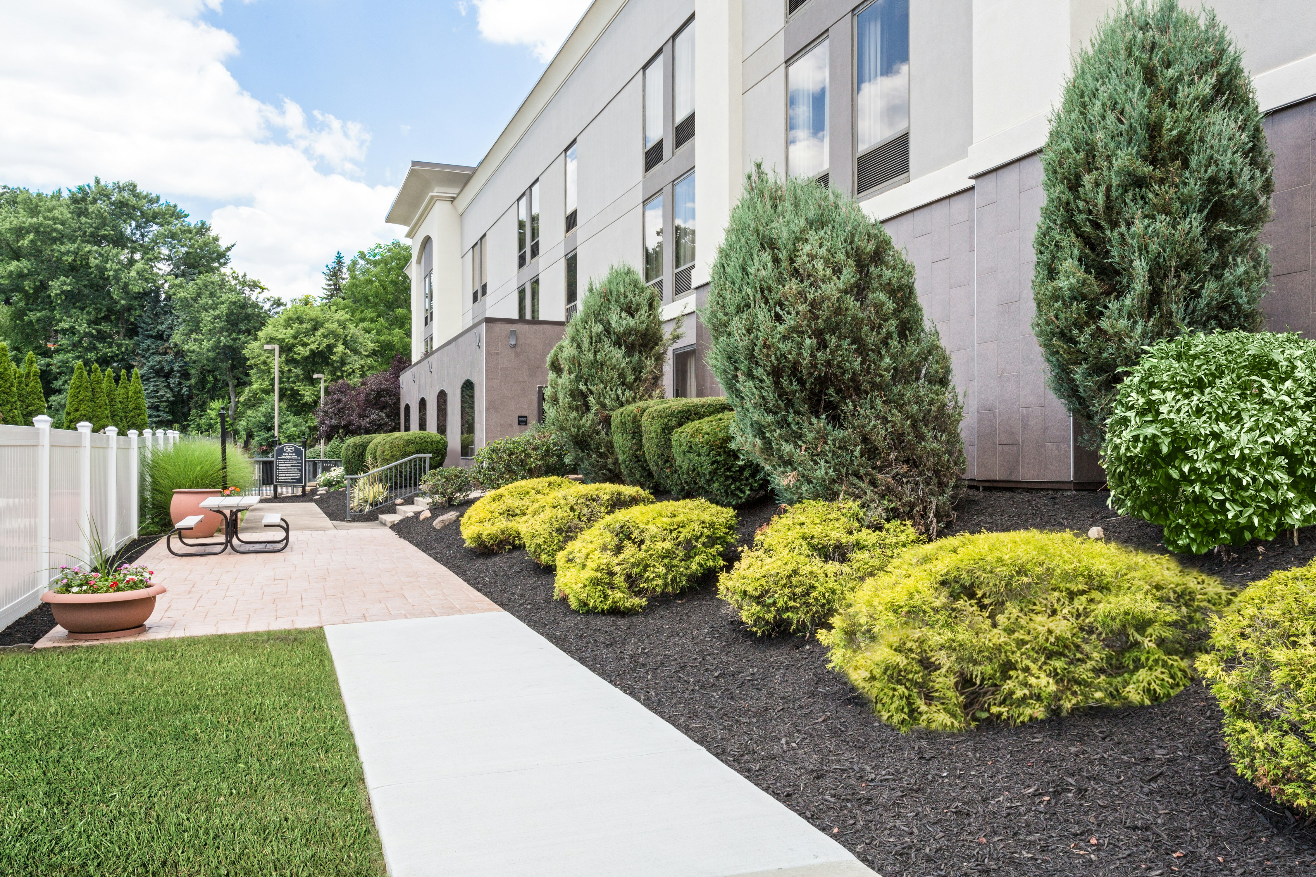 Hampton Inn Pittsburgh-West Mifflin 30/33