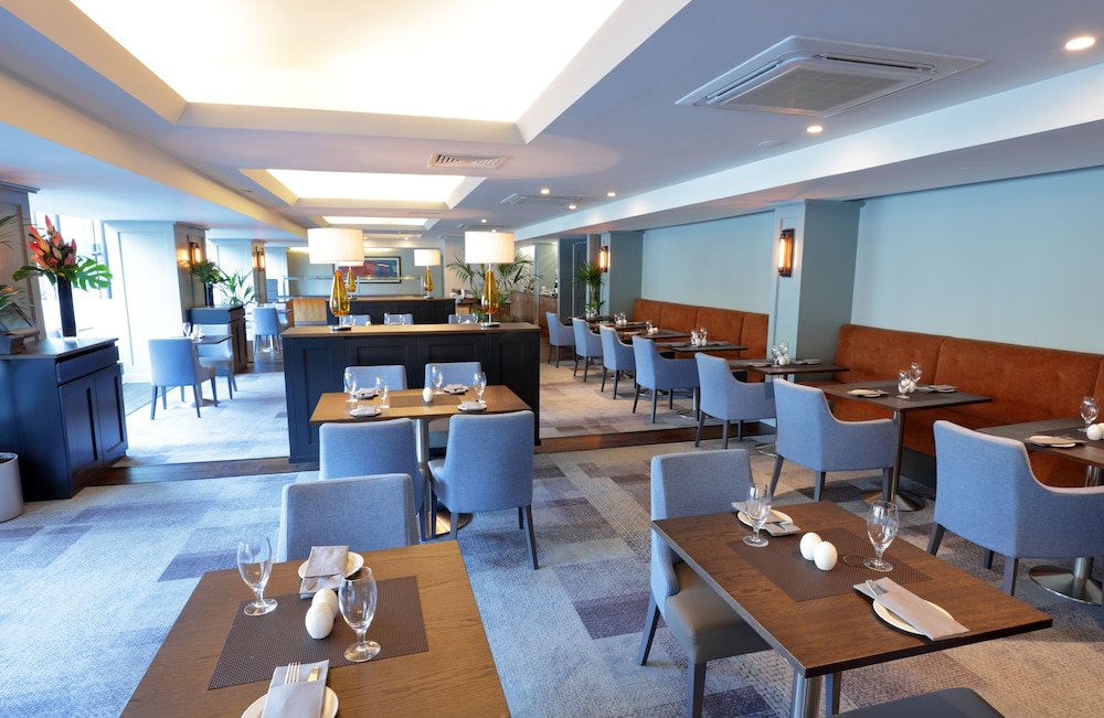Mespil Hotel 45/60