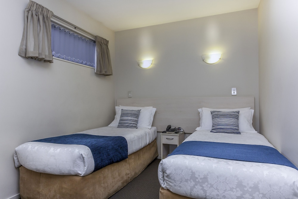 2 BEDROOMS, APARTMENT