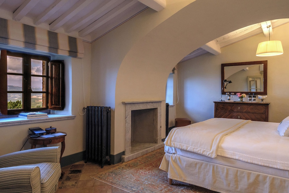 Suite, King Bed, Attic