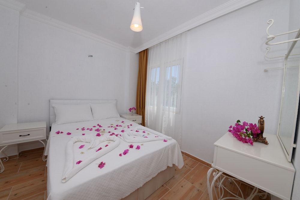 Neruda Pension 12/43