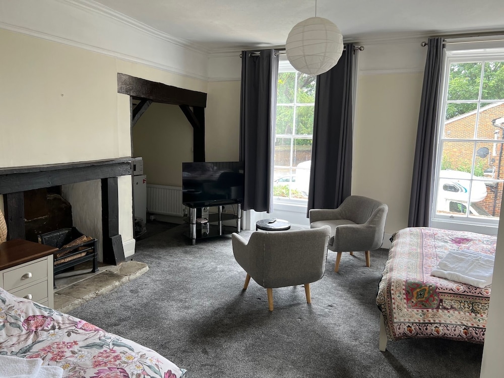 Harmondsworth Hall Guest House Heathrow 12/27