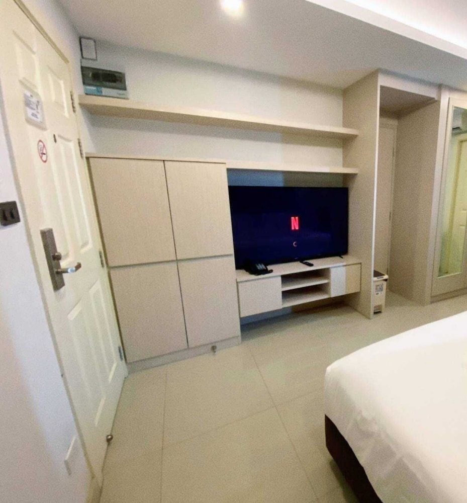 CONNECTING, DELUXE, 2 BEDS