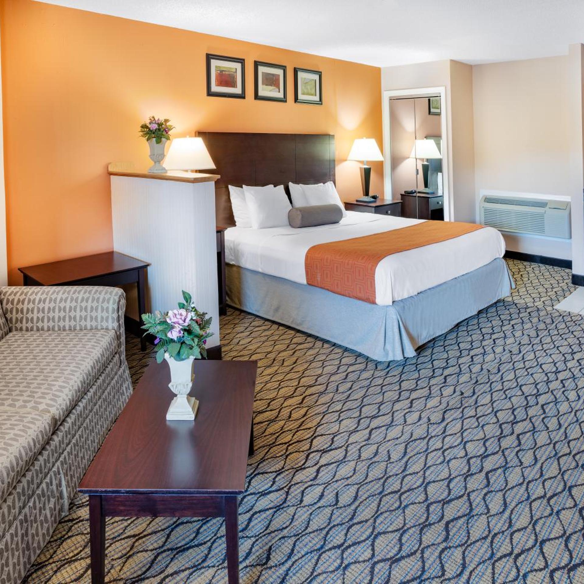 جناح ديلوكس بسرير كينج، Howard Johnson by Wyndham Lenox 2/4