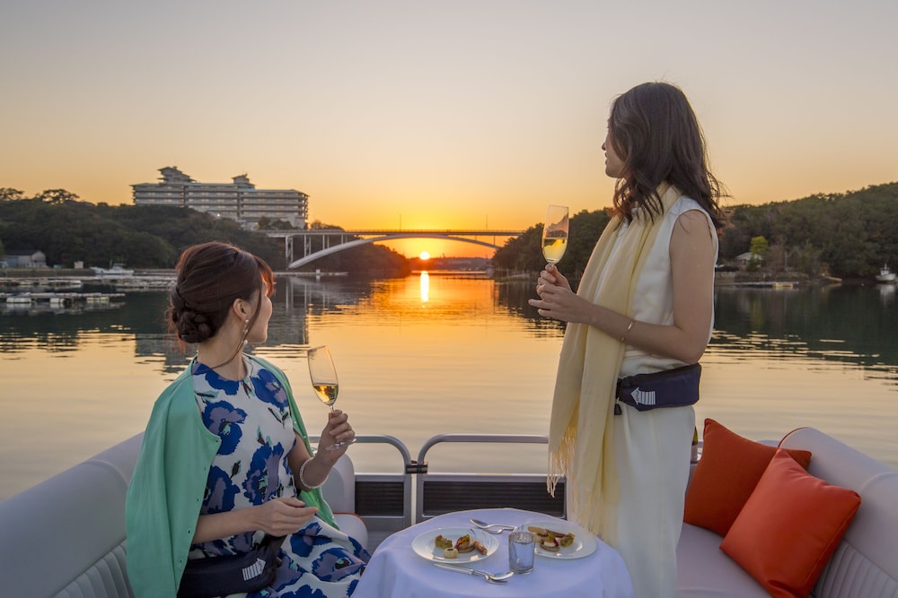 Shima Kanko Hotel the Bay Suites 54/83
