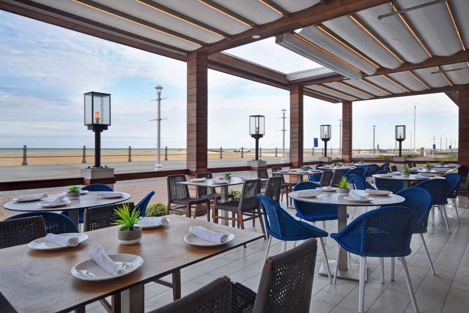 Doubletree By Hilton Virginia Beach Oceanfront South 25/38