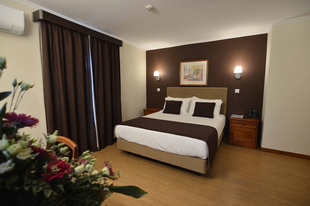 Salgueiro Hotel 8/28